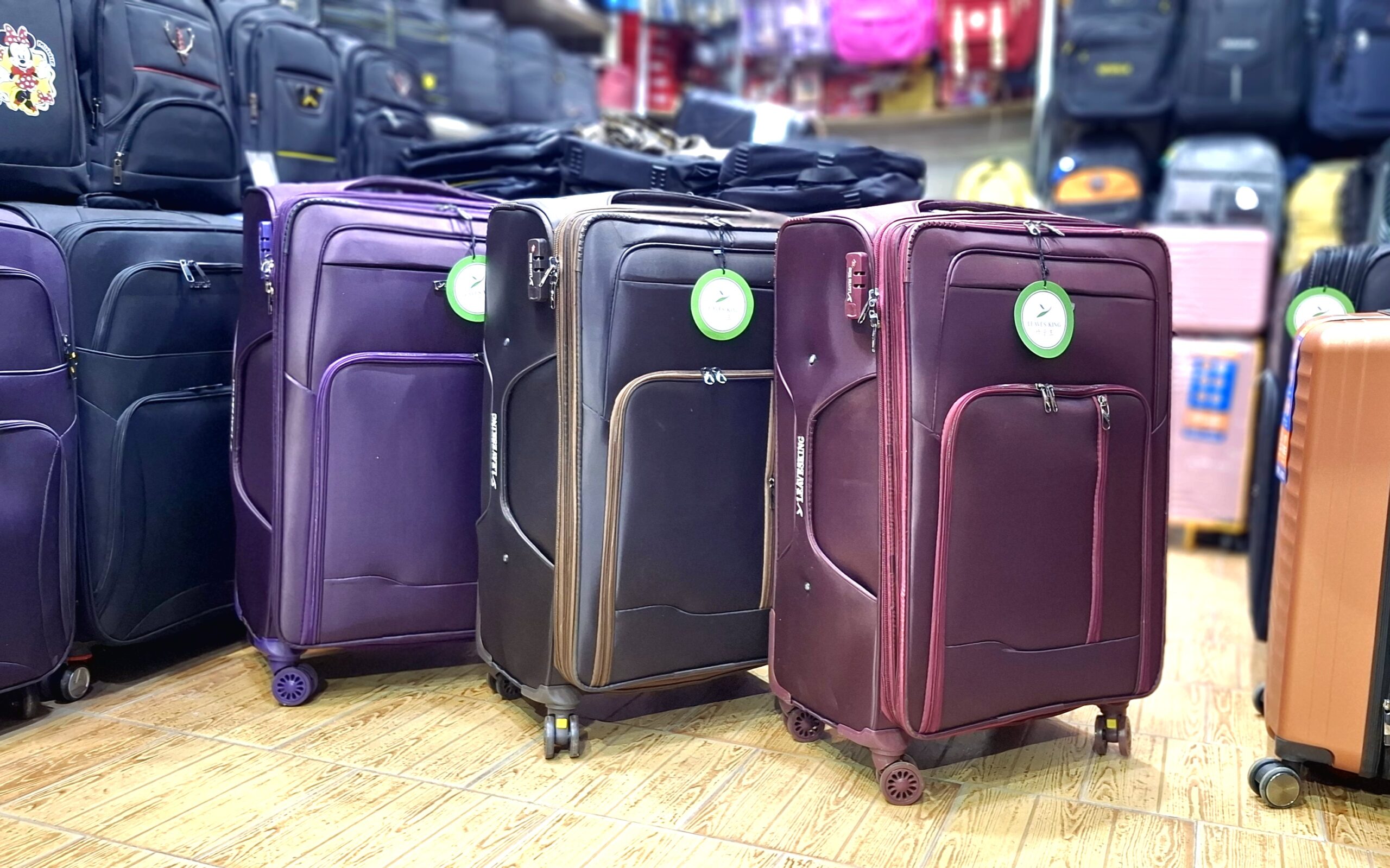 چمدان بزرگ leavesking